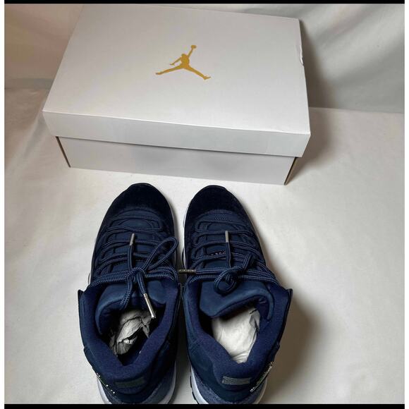 Size 7.5 - Wmns Air Jordan 11 Retro Midnight Navy Velvet Women's ShoesShips Now - Picture 11 of 12